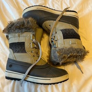 Snow Boots